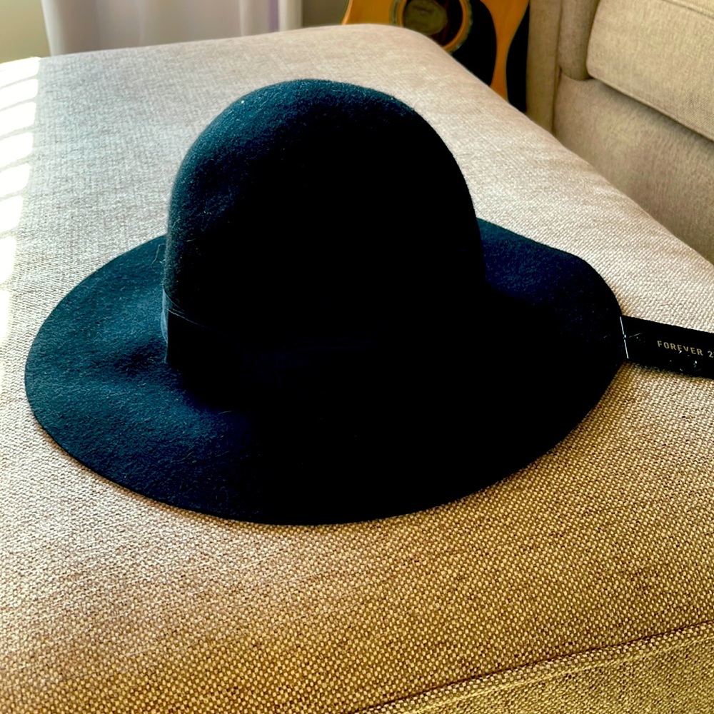 Hat for wineries!